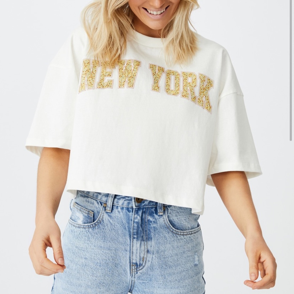 2/$30 Cotton On crop top New York graphic tee size M new